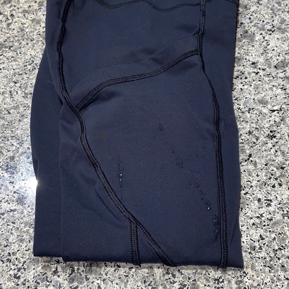 *SOLD* Lululemon Black Speed Up Ruffled Leg Pant - Picture 7 of 16